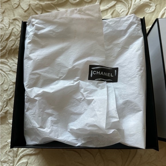 Chanel Storage Box - Picture 3 of 3